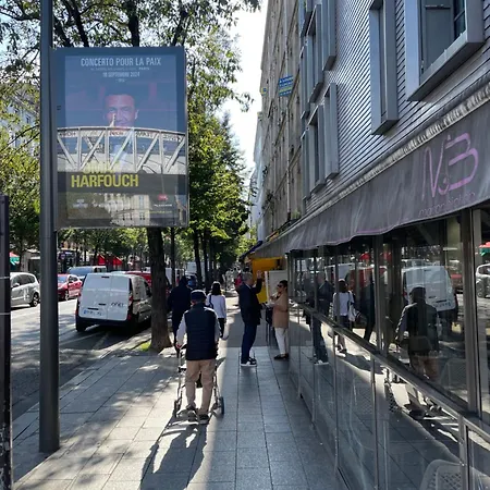 Appartement Paris דירה *