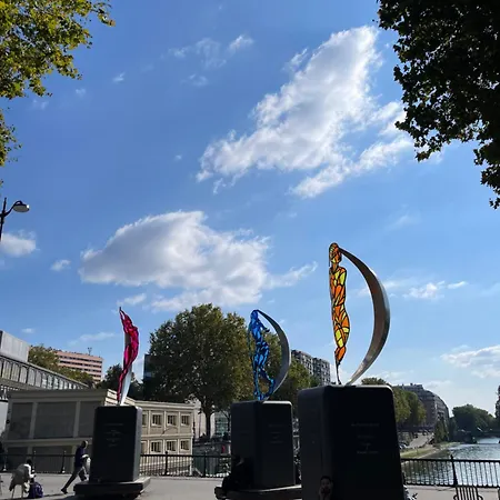 Appartement Paris דירה *